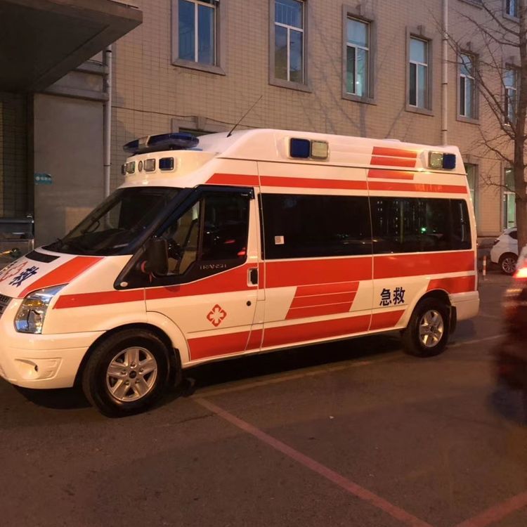 洛龙夜间租赁救护车护送病人转院：安全转运的 8 大核心注意事项